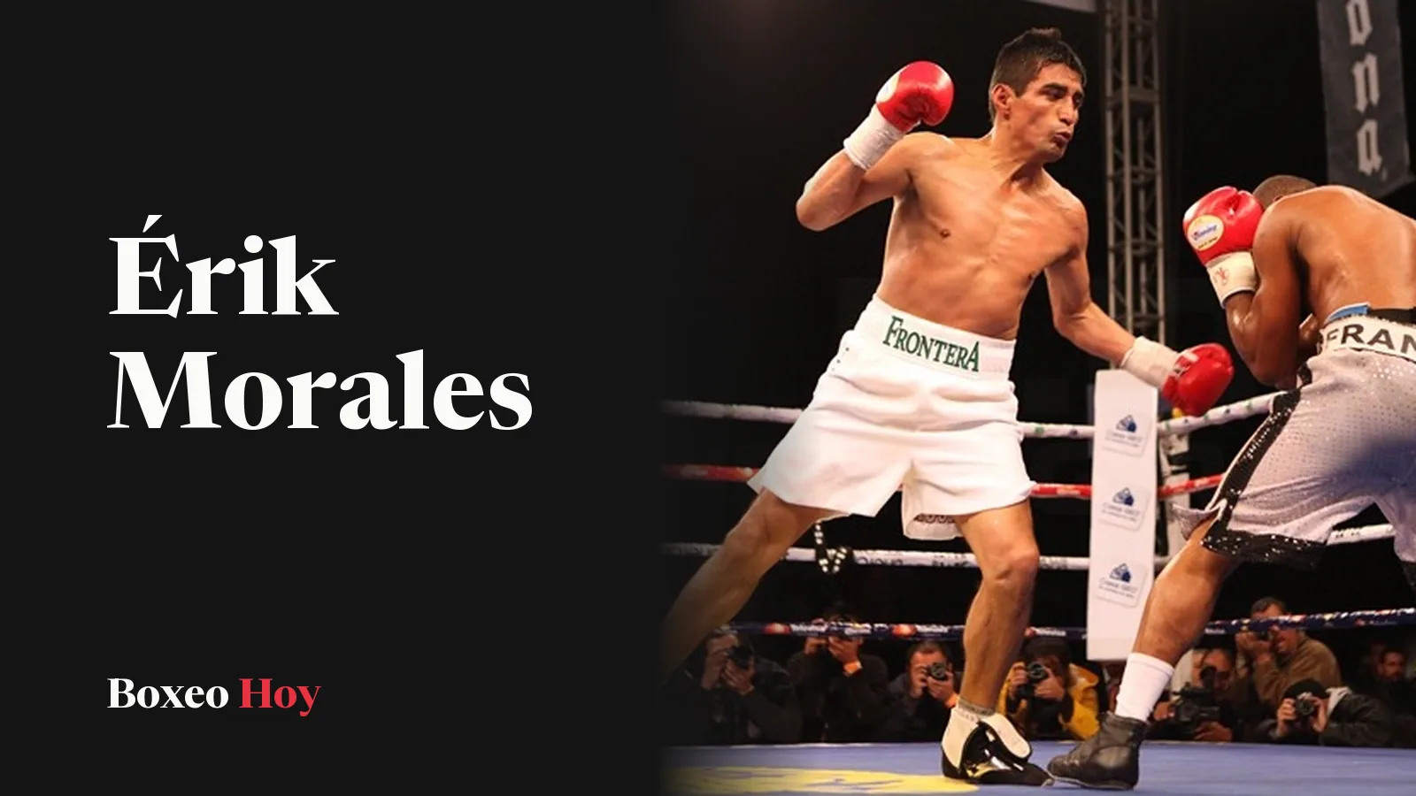 Érik Morales lanza un golpe ante Francisco Lorenzo en el ring del Estadio Caliente de Tijuana, en 2010