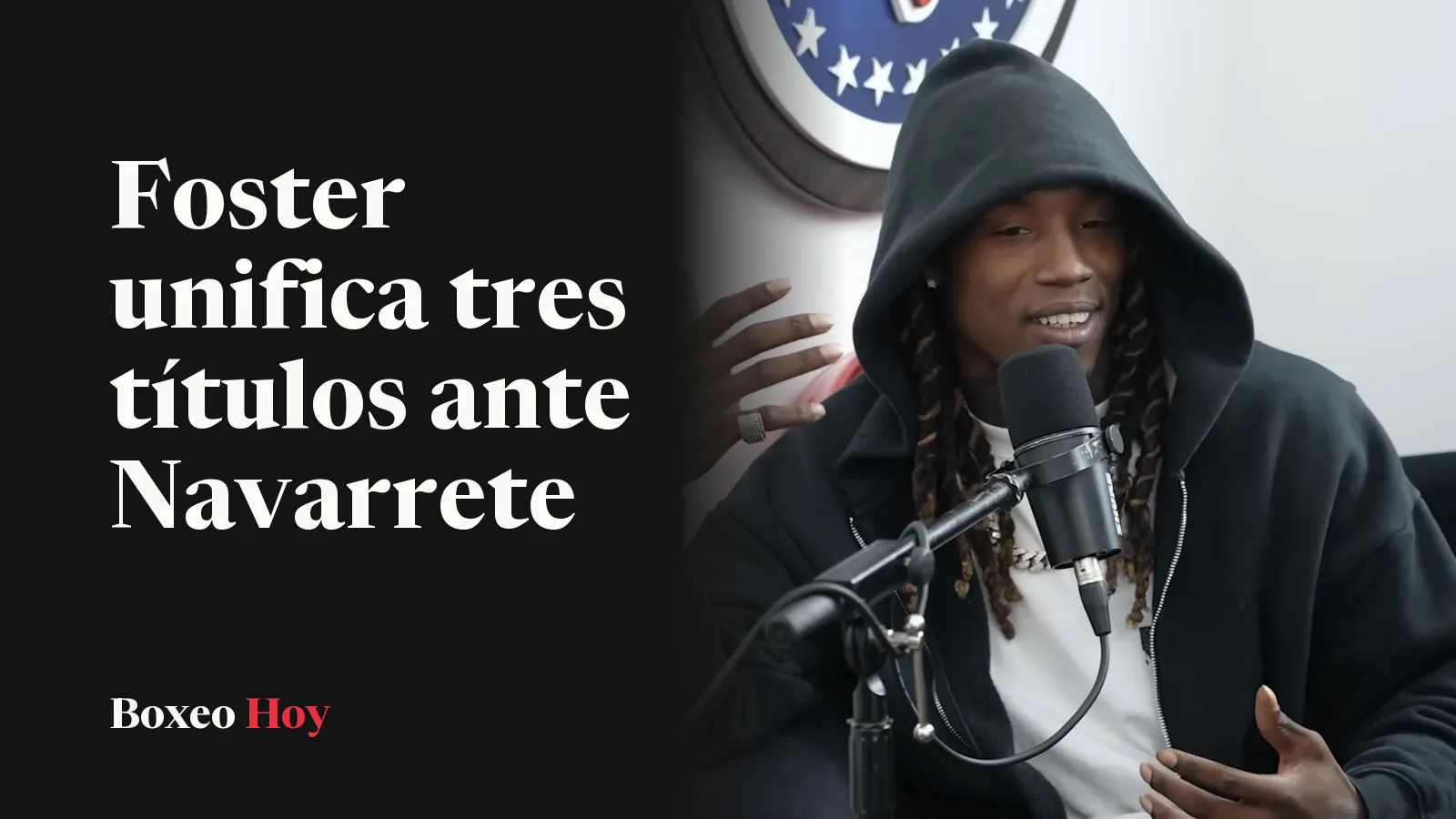 O'Shaquie Foster, nuevo campeón superpluma del CMB, la OMB y la FIB, durante una entrevista