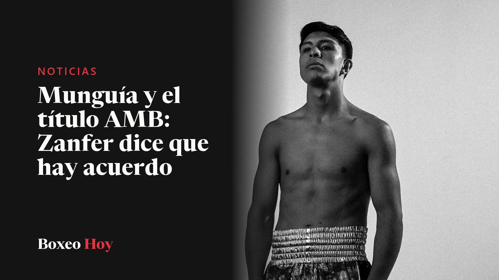 Jaime Munguía con el torso descubierto y short de boxeo, en una foto en blanco y negro